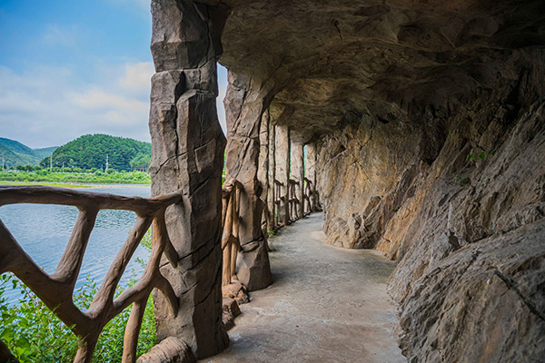 성류굴 전경 사진
