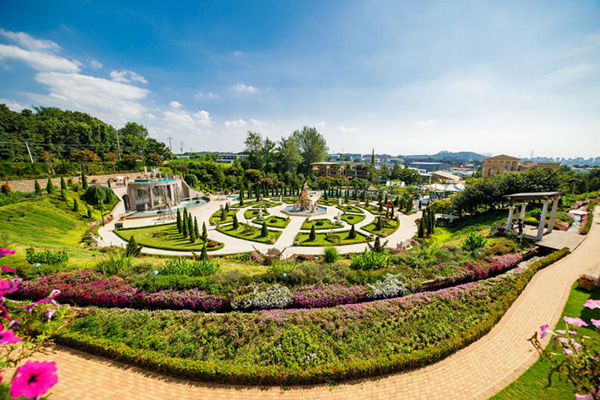 퍼스트가든 사진