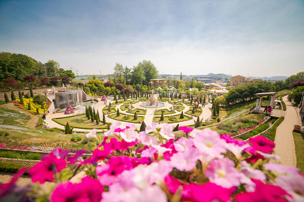 퍼스트가든 사진